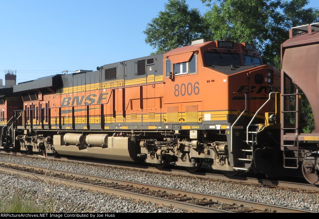 BNSF 8006